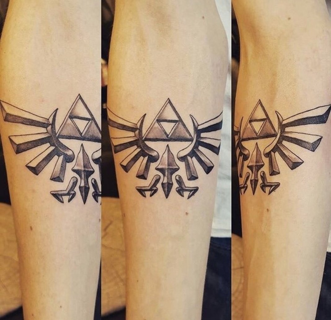 vyltrion's tweet photo. @ninotakutv @NintendoDE Meins ist The Legend of Zelda A Link to the Past.

Klaue die Idee für Bonuspunkte https://t.co/g3DhxQIMRe