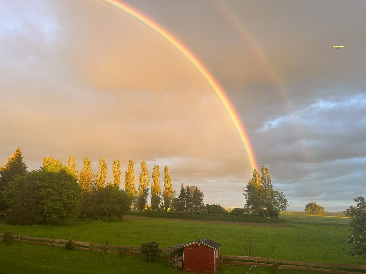 Hiç kimseye yan bakma! Öfkelenip sert çıkma! Kalp Allah’ın evidir, bu evi sen yıkma.Y Emre