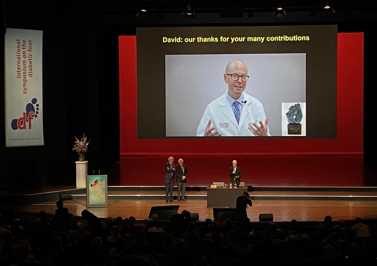 ProfNeilReeves's tweet image. Standing ovation for @DGArmstrong as he receives the Karel Bakker award for diabetic foot healthcare, research, education, advocacy ……and much more! @IntSympDF #isdf2023