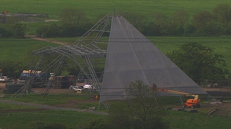 glasto_webcam's tweet photo. The Pyramid Stage is putting it's frock on. There must be a party coming up?

🥳 https://t.co/wuuZYj3J1C