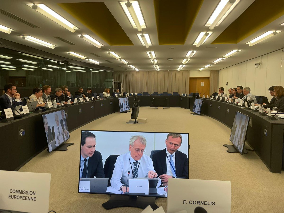 Transport_EU's tweet photo. 1⃣st breakthrough on #SingleEuropeanSky 2+: @Europarl_EN  &amp; @sweden2023eu agree on future role of 🇪🇺 Network Manager.  

Now we need to bring this proposal over the finishing line to improve air traffic in Europe by reducing flight delays and ✈️ emissions! https://t.co/7ZhNwlyv4V