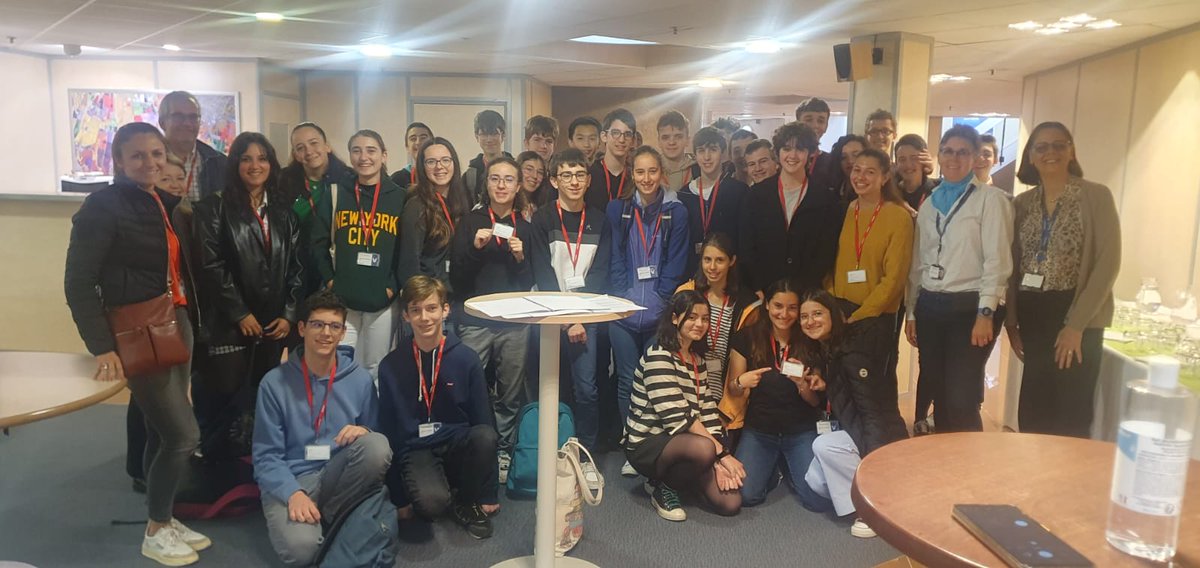 Lancement ce matin de la Classe en Entreprise chez TAS! Un grand merci à @UIMM_Occitanie et à <a href="/thalesgroup/">Thales Group</a> pour leur accueil et le riche programme proposé à nos élèves de 2nde E2 du Parcours Espace <a href="/MostafaFourar/">Mostafa Fourar</a> <a href="/leclercarno/">Arnaud Leclerc</a> <a href="/HerveAmeziane/">Améziane Hervé</a> <a href="/ClubGalaxie/">Club GALAXIE</a> <a href="/elodydef/">Elodie Bailhé</a>