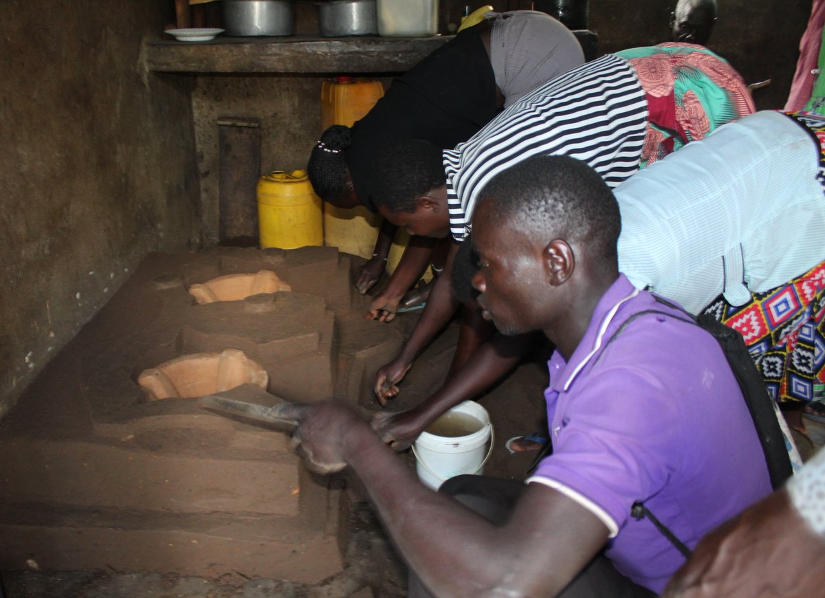 eco2libriumllc's tweet image. Hello Teso North! We have officially landed and headed straight to train new Kokeri installer group on #cookstove installation at kocholia. Cook smarter, not harder while also keeping your kitchen fresh and #clean.