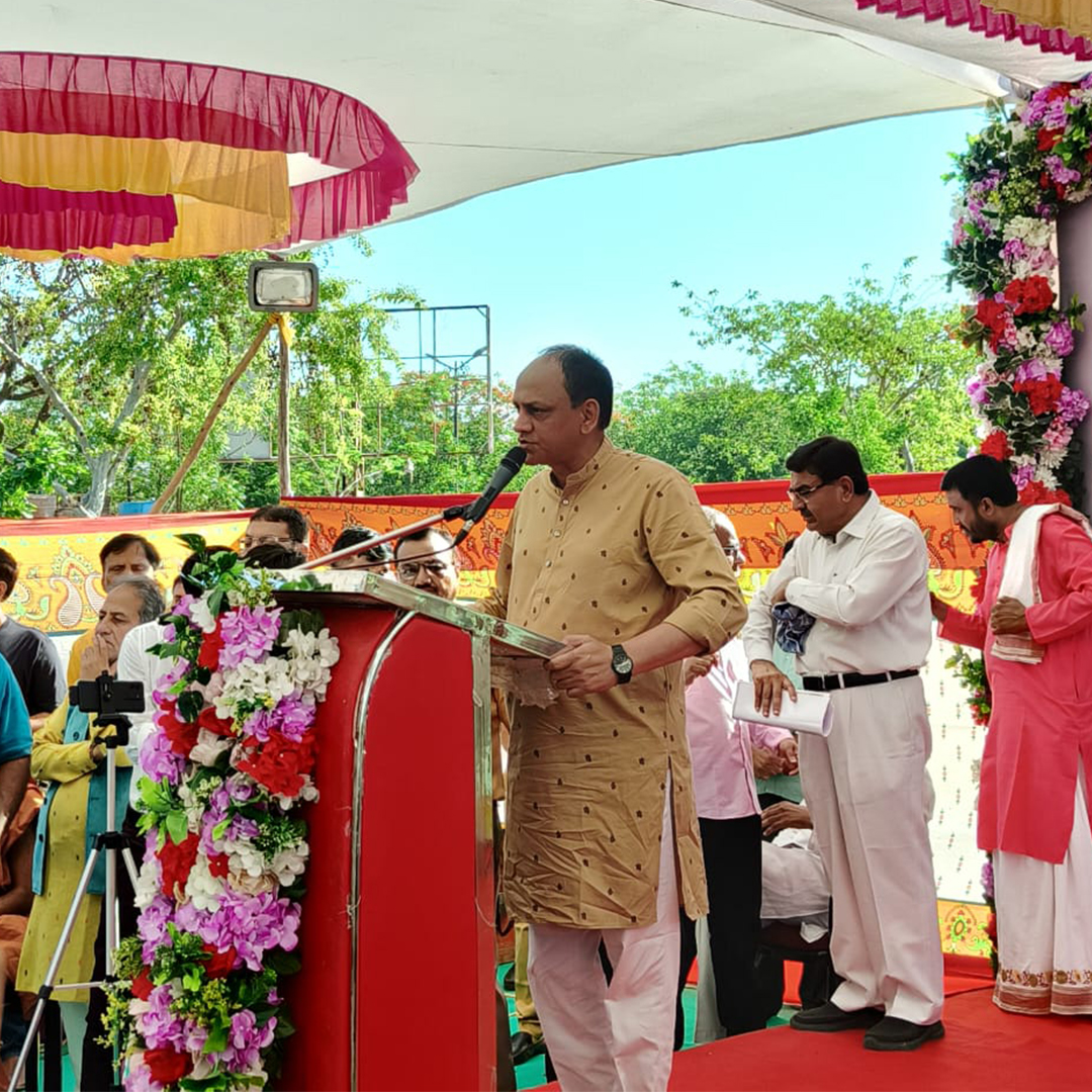 Dr.Vallabh Kathiria (Modi Ka Parivar) tweet media