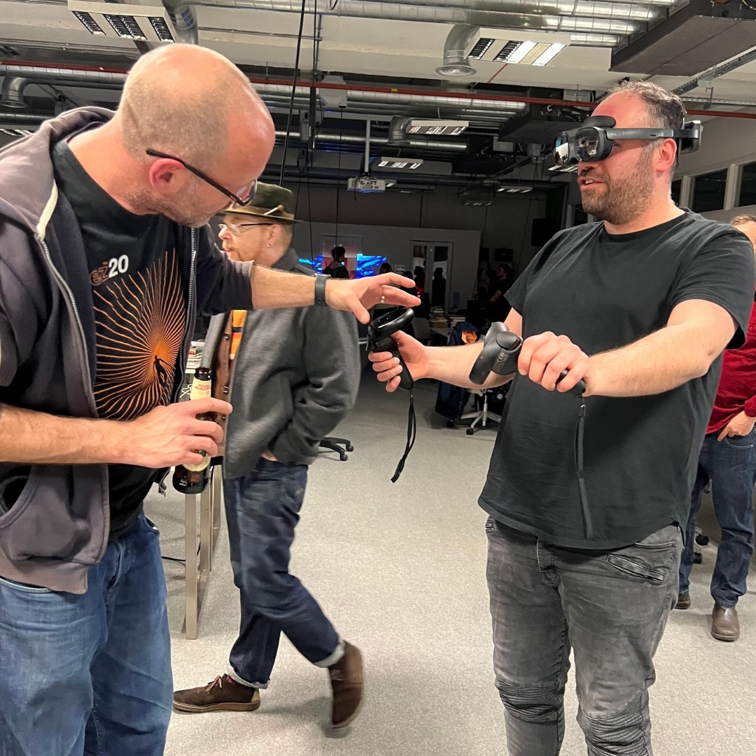 WiredSussex's tweet photo. Our Show & Tell event at the @FuseBoxBtn returns this month with incredible, cutting-edge technologies. Join our community of digital innovators and creatives, as they demo their latest projects and experience first-hand new and exciting tech. 

📅 25/05 - 6pm, New England House, Brighton...