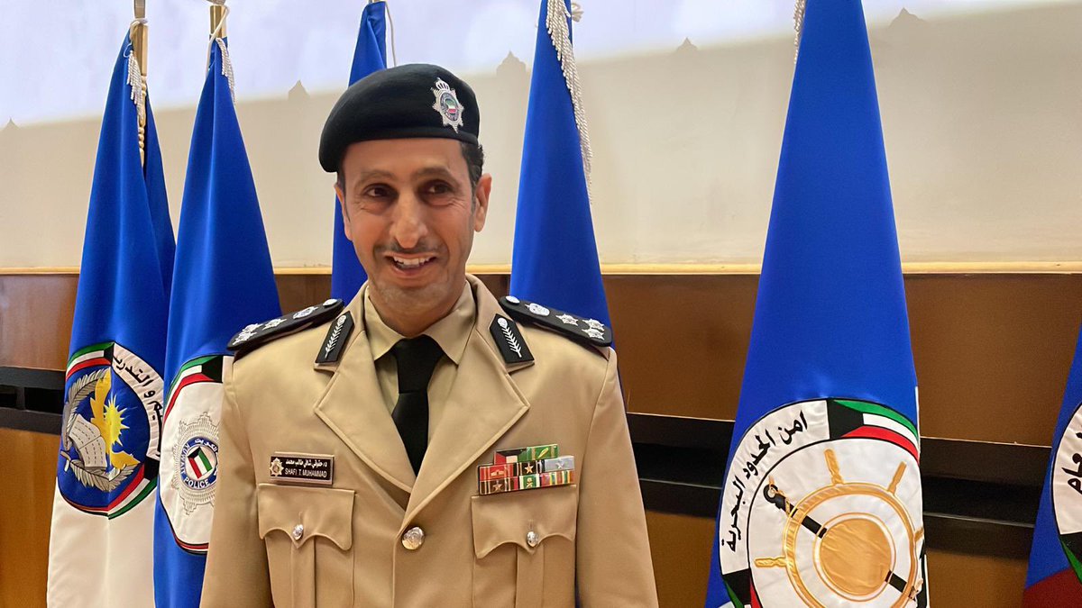 العميد د.شافي طالب، يزيّن الرتبة على كتفه .. هو من يرفع الرتبة كعادته ولم ترفعه الرتبة .. نبارك لك الترقية يا نبيل