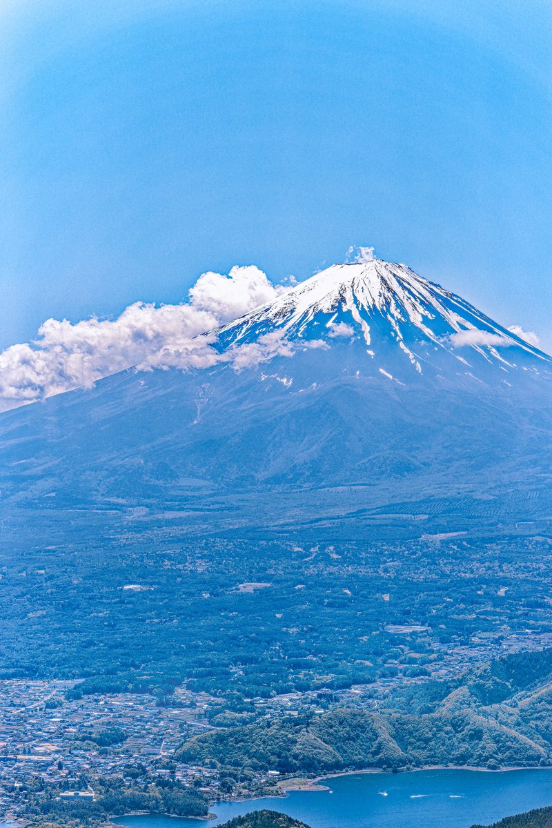 帰郷して時に眺めた富士山を(๑>◡<๑)♪やっぱり富士山は他の山と違う雄大さと華やかさがあると思うんだにゃあ♪