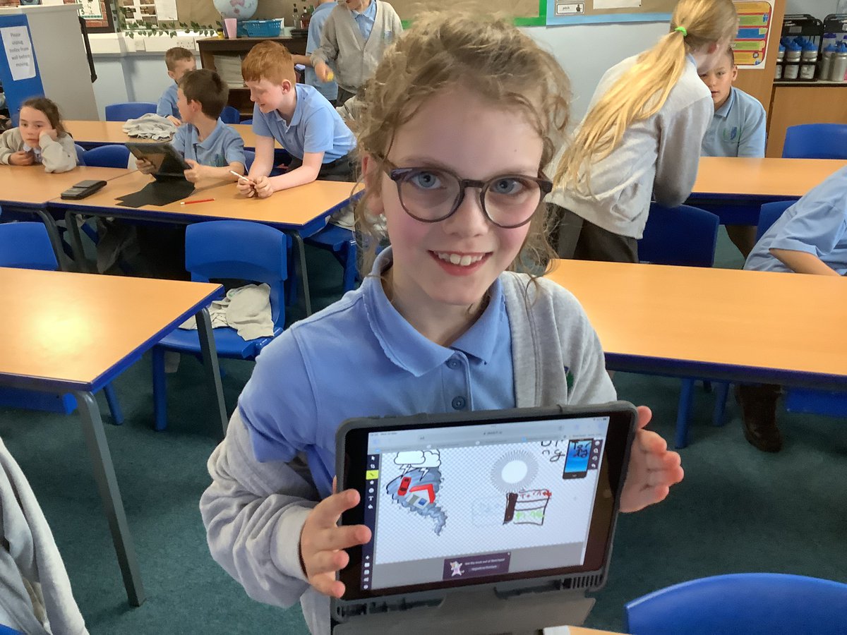 StAgnesY4's tweet image. Some super designs for automated machines complete with algorithms to trigger a warning signal if extreme weather is detected using sketch pad #stagnescomputing