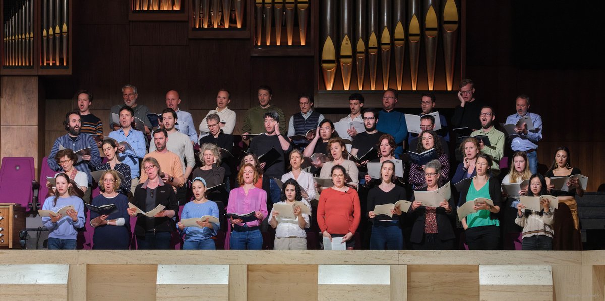 LaurensVocaal's tweet photo. De generale #repetitie voor Mahlers 2e symfonie is net van start gegaan. Vanavond is de eerste uitvoering in @deDoelen, daarna gaan we ook naar Dortmund, Amsterdam en Eindhoven. We hebben er zin in!
11 t/m 17 mei 2023 - Mahler / Symfonie nr. 2 @rdamphil https://t.co/ScMZ9yVyFV https://t.co/9L5rz6yRV6