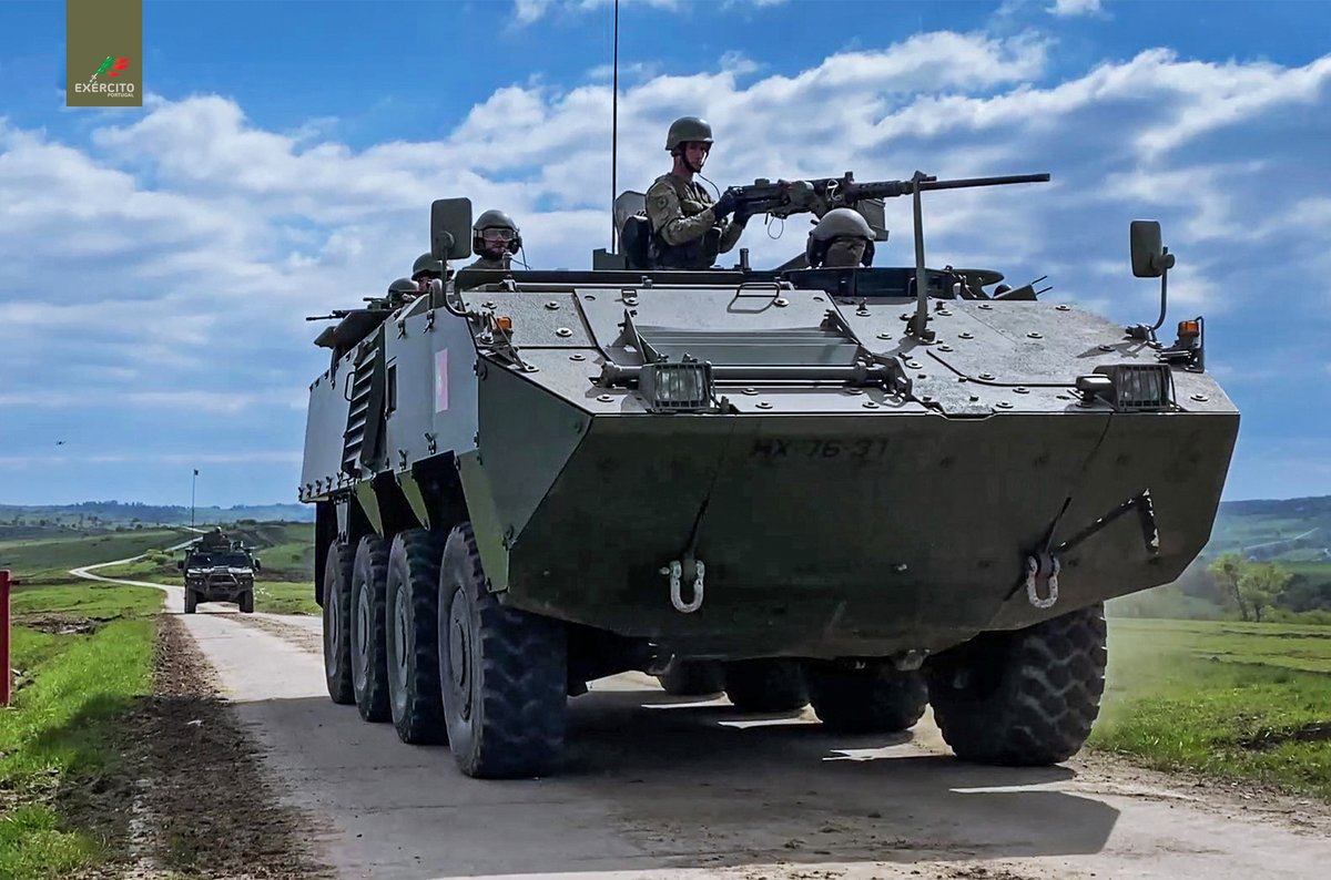 Exercito_pt's tweet photo. A Companhia de Atiradores Mecanizada, da 2.ª Força Nacional Destacada na Roménia, participou no Exercício MANUSA DE FIER no "Joint National Training Center", na região de Cincu.🇵🇹🇷🇴
➡️https://t.co/ATwjGIclh4
#ExércitoPortuguês #DefesaNacional #2FNDROU #NATO #StrongerTogether https://t.co/JWFbyRFUhj