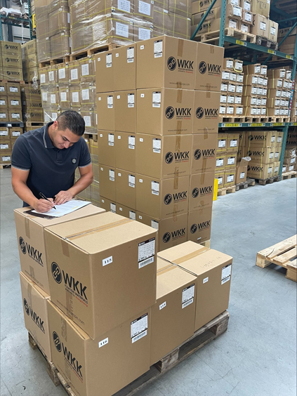 All orders are carefully packed in our warehouse by our employees. Are you interested in one of
our products? Please contact one of our advisors, they are happy to help you.