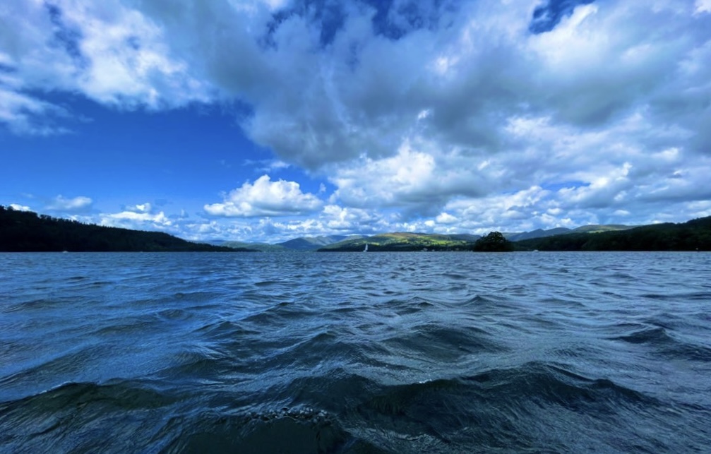 We are seeking a #communications and engagement professional to help tell the story of the #LoveWindermere Partnership.

Closing date: 12 noon 31 May: bit.ly/42utYQW

#Commsjobs #PRjobs #Cumbria #LakeDistrict