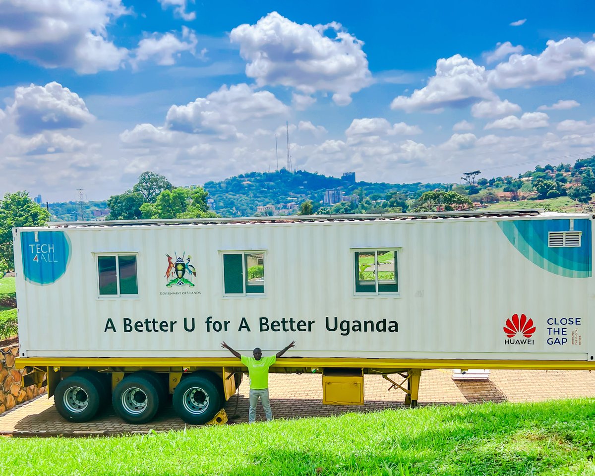 Breaking digital barriers in Uganda! Huawei's DigiTruck project provides free digital skills training in remote areas using solar power &amp; smart devices. 
Let's support innovative ways to bridge the digital divide for a more sustainable future! 🌍👩‍💻 
#DigitalInclusion