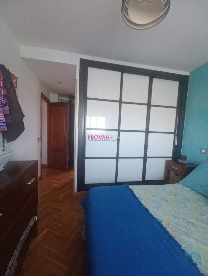 Hoy Provan Inmobiliaria en Torrejón, os presenta este piso en urbanización con piscina comunitaria y garaje. De 3 habitaciones y 2 baños, en muy buen estado. Puedes verlo en nuestra web.
🏡207.000€ ☎️916 78 21 09 
🌐provan.info/ficha/piso/tor…

#provaninmobiliaria #pisoentorrejon