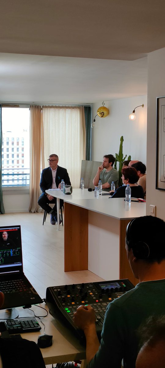 #entrepreneurs Le webinar "Focus Business" a démarré ! Connectez-vous pour découvrir les parcours de nos invités <a href="/nincoroby/">Nicolas Diacono</a>, Lorris Gellé, Laurent Mouret et mettre en place des actions clés 📝
🔔  ow.ly/3hUj50Ofr2l  #webinar #entrepreneur #business