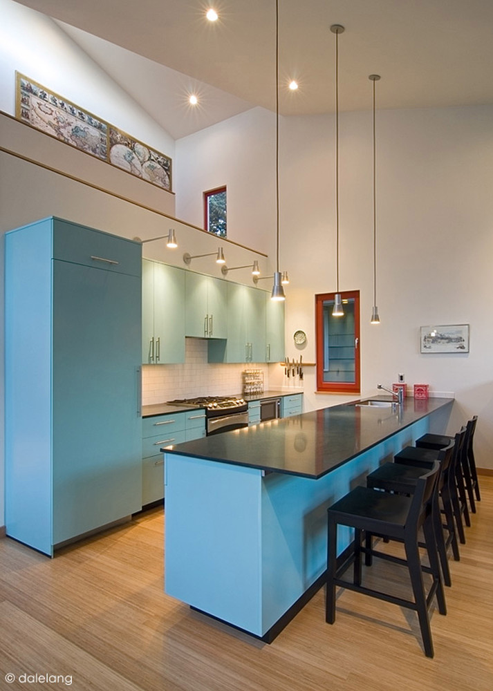 BGoldfuss13's tweet photo. Modern charm exudes from all areas inside this #modernhome. #homestyle https://t.co/lDO4hh1F9a https://t.co/ck9m3yO5PY