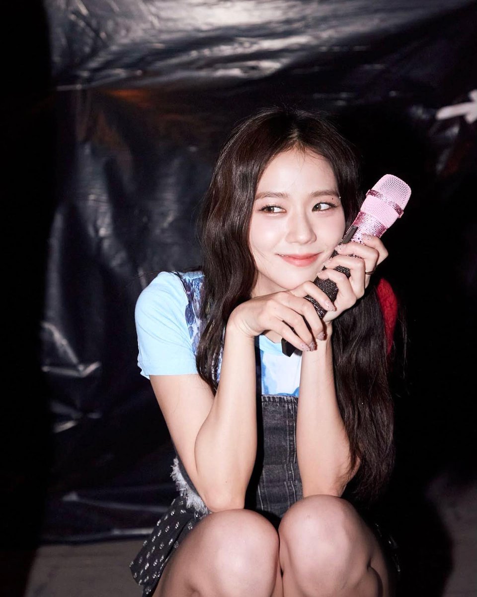 P0bBase's tweet photo. FLOWER by #JISOO is now the fastest soloist song of 2023 to reach 2M unique listeners on MelOn

Flower - 2M
Like Crazy - 1.1M https://t.co/bmRJD1dlkd