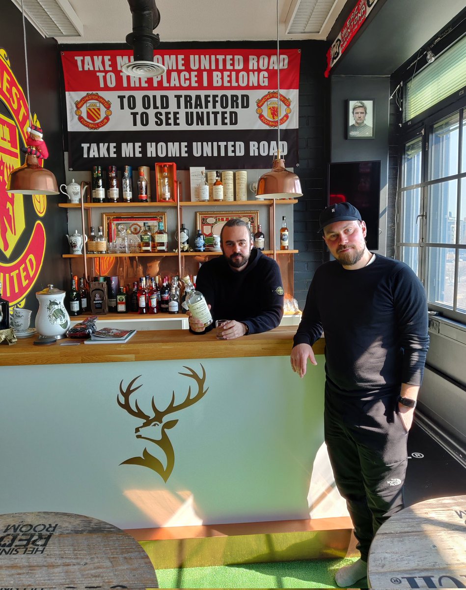 Pari uutta <a href="/Brittifutiscom/">Brittifutis.com</a>'in podcast-jaksoa purkissa. Tarinaa putoamistaistosta ja brittikenttien maalintekijöistä. Mm. <a href="/eerolaurila/">Eero Laurila</a>'n ajatuksia Leedsin matkasta Bielsasta Big-Samiin sekä <a href="/jerevirtanen/">Jere Virtanen</a> pohdintaa Alan Shearerin ja Harry Kanen suuruudesta.