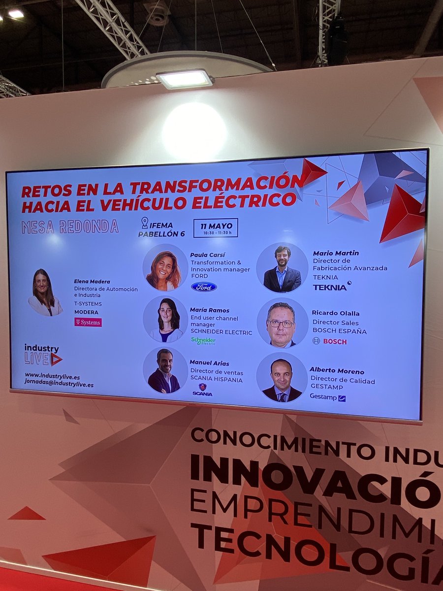 #industryLIVE comienza la mesa redonda 'Retos en la Transformación hacia el vehículo eléctrico' en Auditorio EDE. ¡No te lo pierdas!
@elenamadera1 
#vehículoeléctrico #transformaciónindustrial