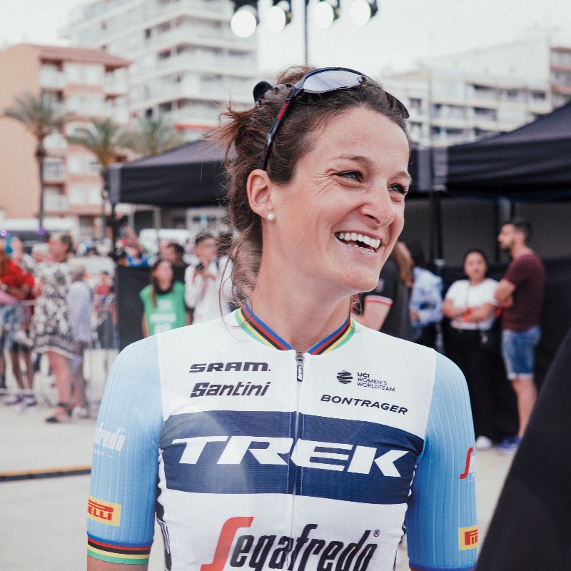 RideLondon's tweet photo. HUGE news! 
 
🇬🇧 @lizziedeignan will make her much-anticipated return to UK road racing at this year’s Ford RideLondon Classique.
 
The former World Road Race Champion will take on the streets of Essex and London for Trek-Segafredo in just over two weeks' time ⬇️

#RideLondon