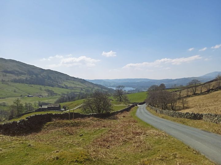 c2c_Packhorse's tweet photo. #PicOfTheDay || A day in the lives of our #WeAreC2CPachkorse drivers👇
Driving through the picturesque landscape🌄 along winding roads as we look forward to meeting some of our incredible #C2CFans on the #coasttocoast🤩 whilst carrying out the daily #baggagetransfers https://t.co/ZxXeAdkQV5