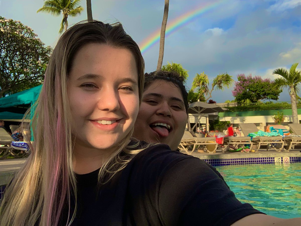 hannahtaylor222's tweet photo. Baecation🌈🌺🥥☀️ https://t.co/s9Xtzd90J2