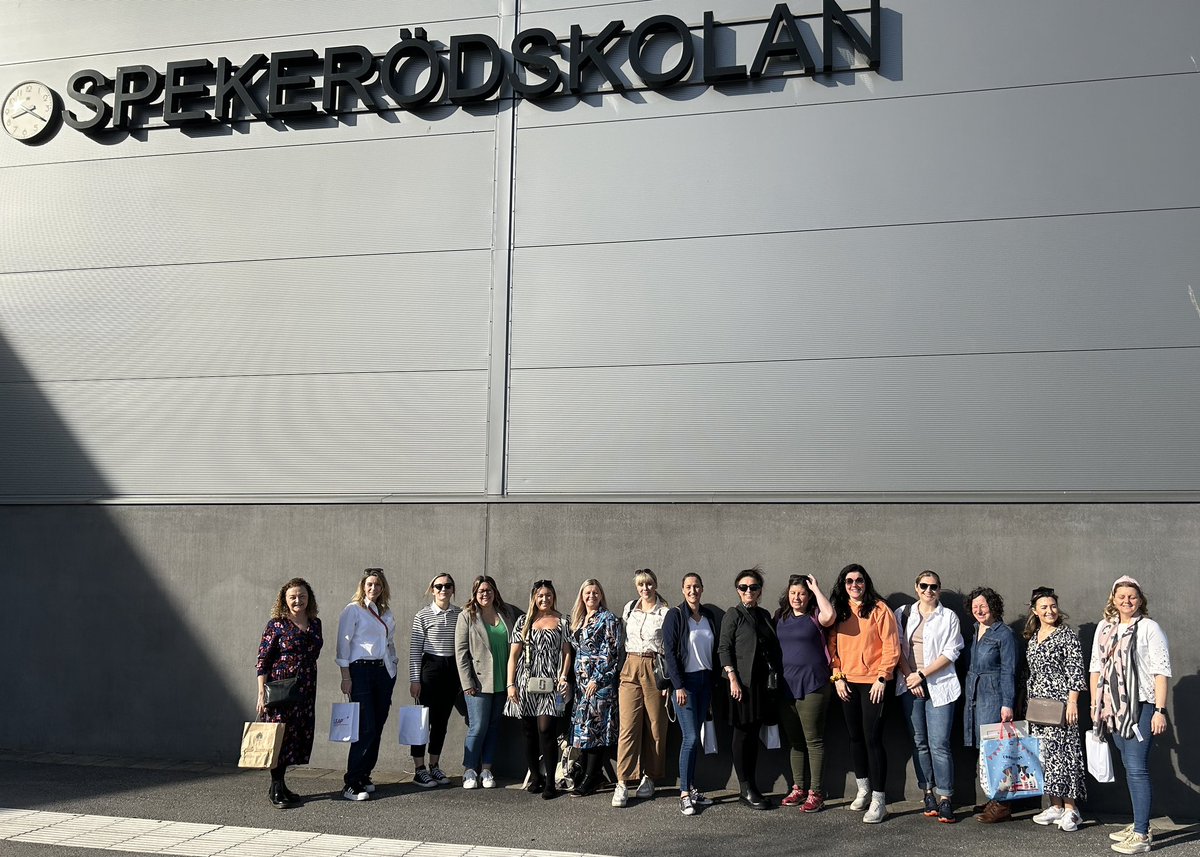 Miss Jones tweet media