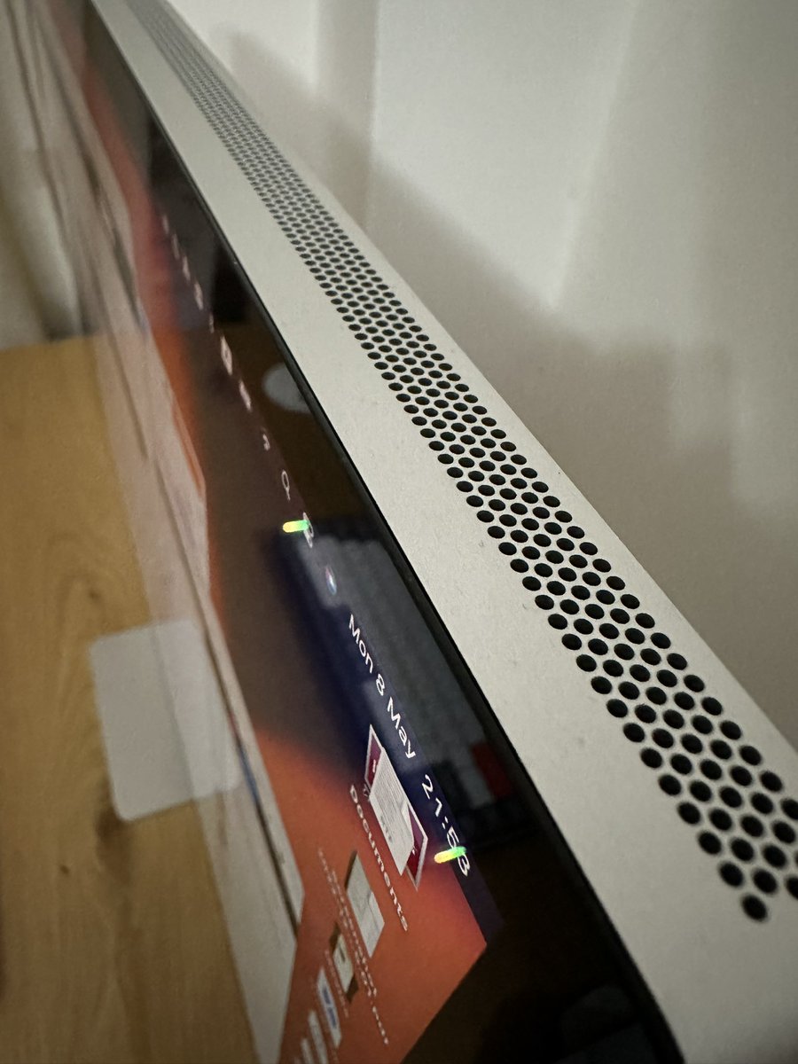 SergeWilder's tweet image. Apple Studio Display is awesome. Have no words to describe. #apple #studiodisplay