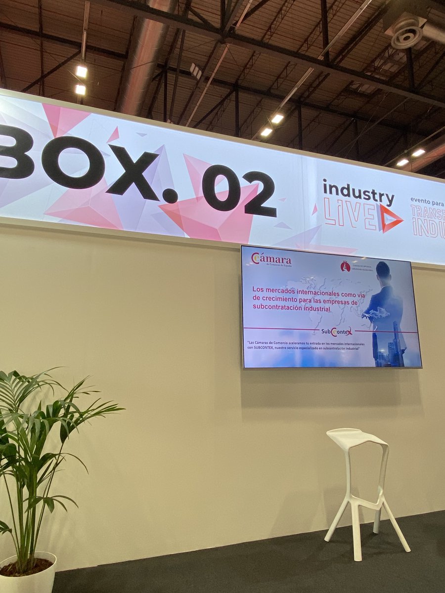 SubconMADRID's tweet photo. #industryLIVE comienza la charla de Cámara de Comercio Guipuzkoa "Los mercados internacionales como vía de crecimiento para las empresas de subcontratación industrial" en Box2. ¡No te lo pierdas!
#industria #subcontex #guipuzkoa #madrid https://t.co/PgGXBPduTz