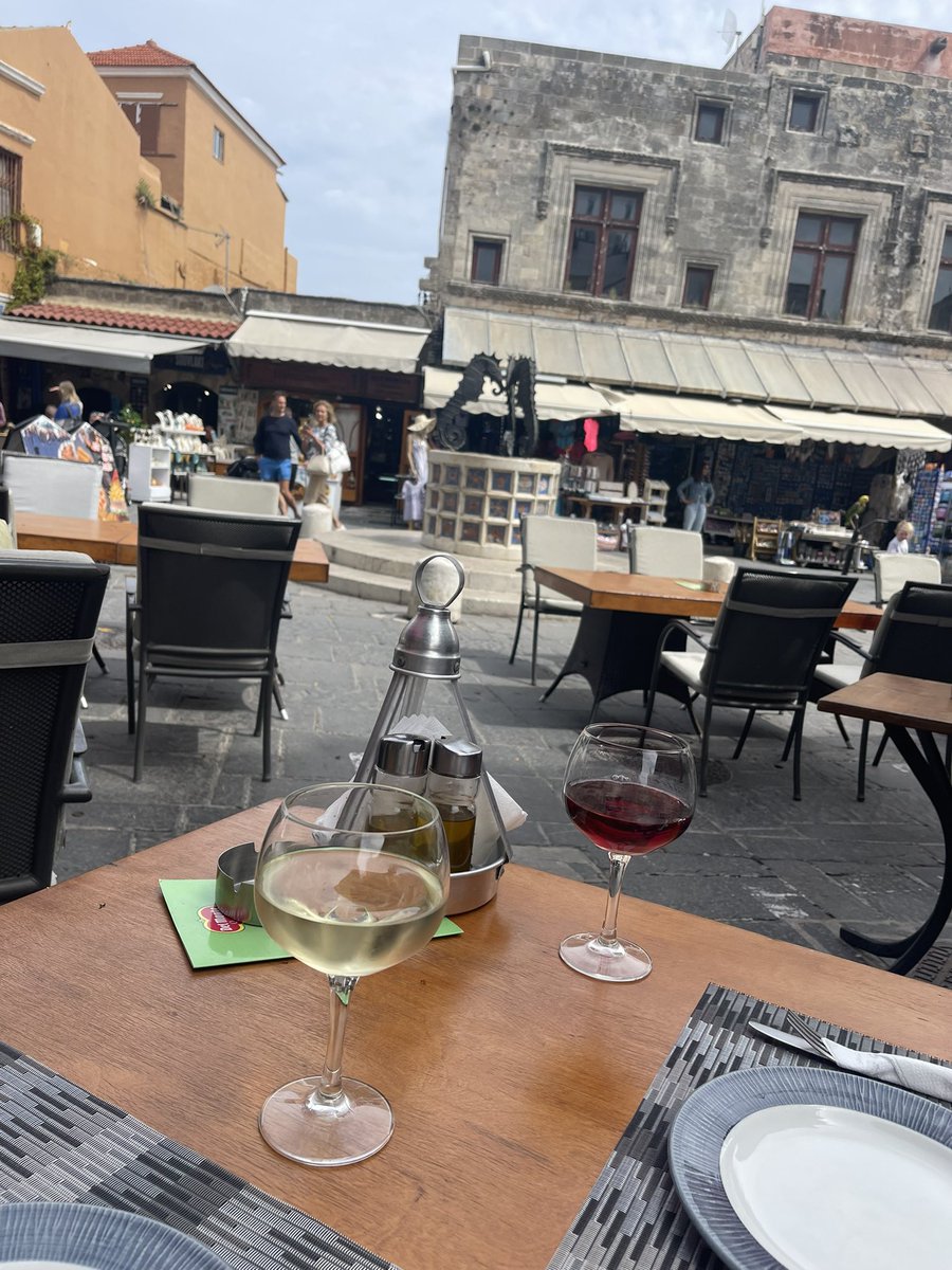 Popped over to Greece for a bit of lunch 😀