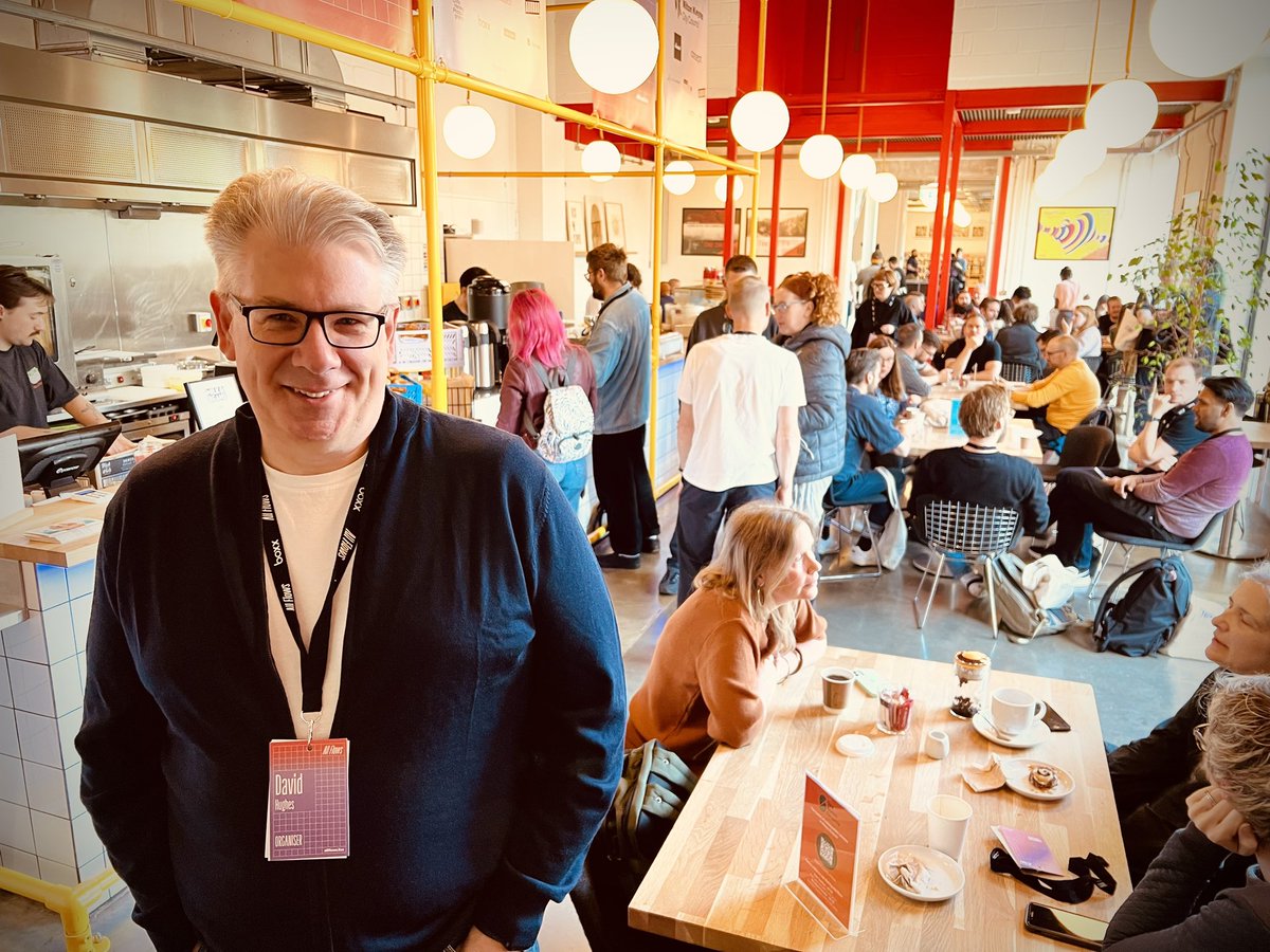 Documentally's tweet photo. Chatting with @davidhughes, one of the three main brains behind today. #AllFlows (Do hashtags even work anymore?) https://t.co/iA5FGzFOZD
