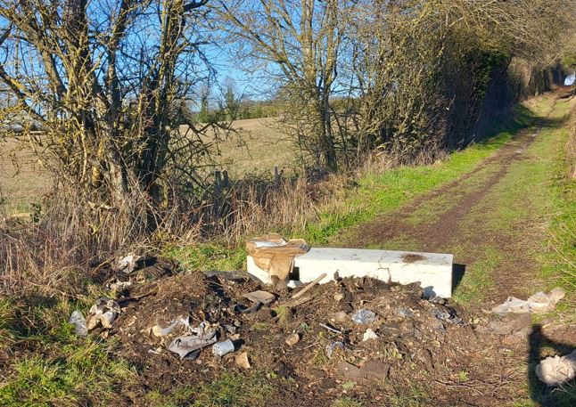 wiltscouncil's tweet photo. A Swindon resident has been issued with a £400 fixed penalty notice (FPN) for fly-tipping household waste in a layby north of Cricklade.

Full details 👉🏽 https://t.co/SDeOz2sOUg https://t.co/V4FsE3ly0m