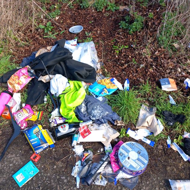 wiltscouncil's tweet photo. A Swindon resident has been issued with a £400 fixed penalty notice (FPN) for fly-tipping household waste in a layby north of Cricklade.

Full details 👉🏽 https://t.co/SDeOz2sOUg https://t.co/V4FsE3ly0m