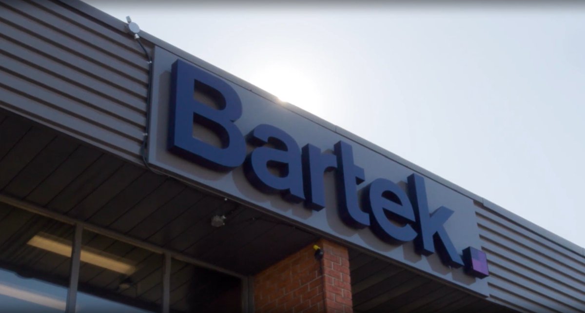 MSDYN365BC's tweet photo. Read the customer story on how Bartek transforms business operations from paper to digital with #MSDyn365BC and #PowerApps 😎 https://t.co/DRecunn2ea https://t.co/gV82AJ6p6T