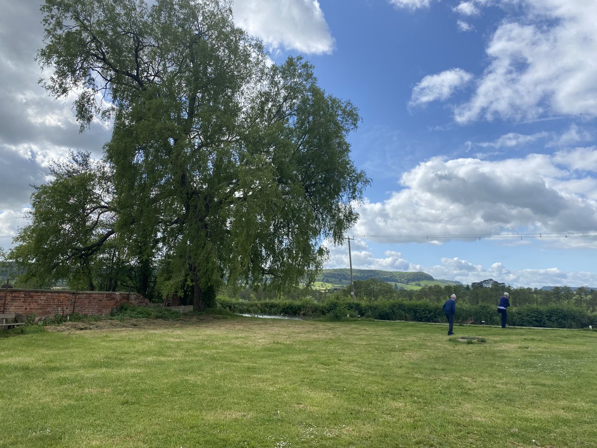 Gloucestershire Wildlife Trust will be joined by John Parker, Chief Executive of The Arboricultural Association, to conduct tree walks. The walks will be around an hour long, and will involve identifying and giving the history of trees in the surrounding area. 🌳🌲 4/7