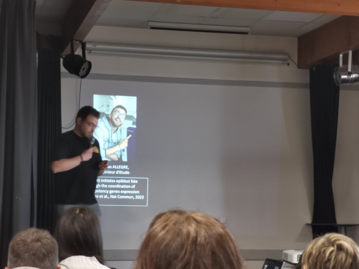 allegrenicolas1's tweet photo. #greddays @GReD_Clermont  #zozo #retreat what wonderful talk from @RonanQuenec_hdu!!! Congrats!! https://t.co/rLjRfQj3l2