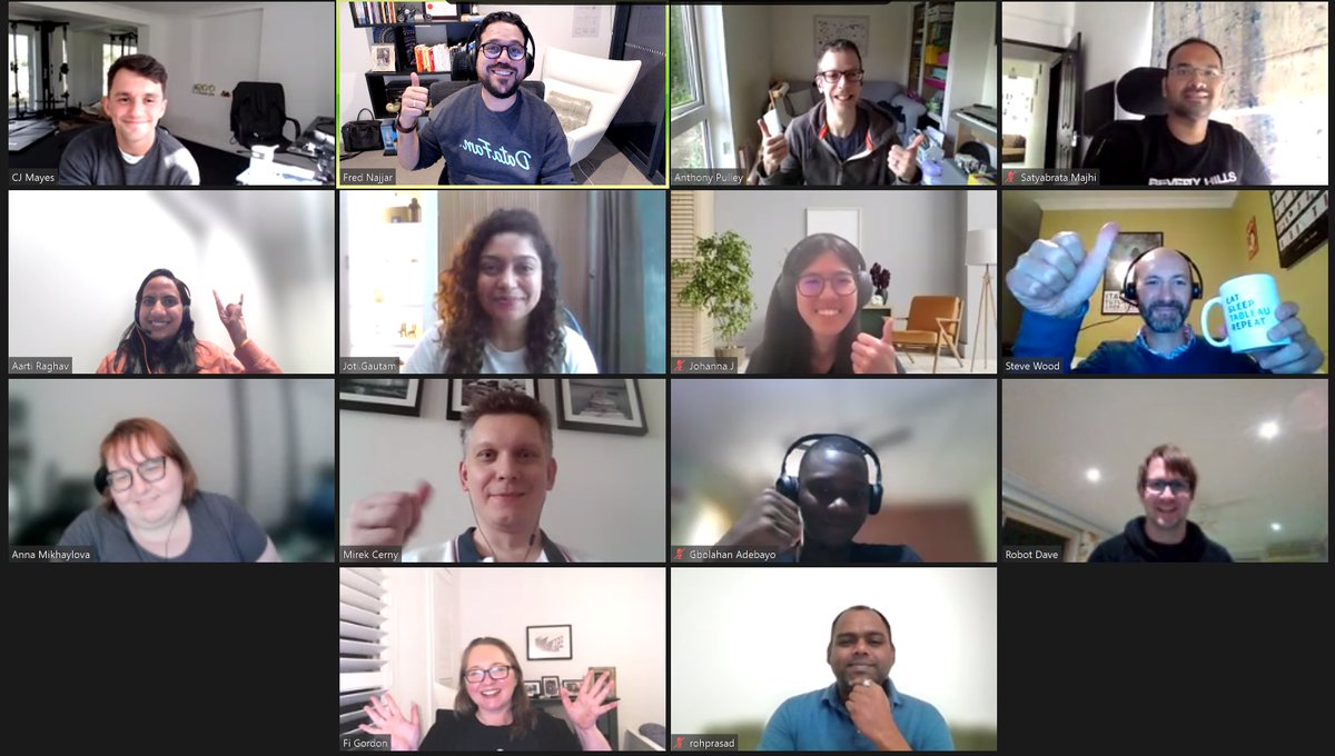 I had a great time chatting with you all at the #TC23 Virtual Networking session! 
Enjoyed discussing insights, sharing a few laughs, and talking about #data23. Big thanks to my co-hosts <a href="/VizChic/">Fi Crocker</a>, <a href="/_CJMayes/">CJ Mayes</a>, &amp; <a href="/jotigautam/">Joti Gautam</a> and to our amazing #datafam! 📸🎉🌏