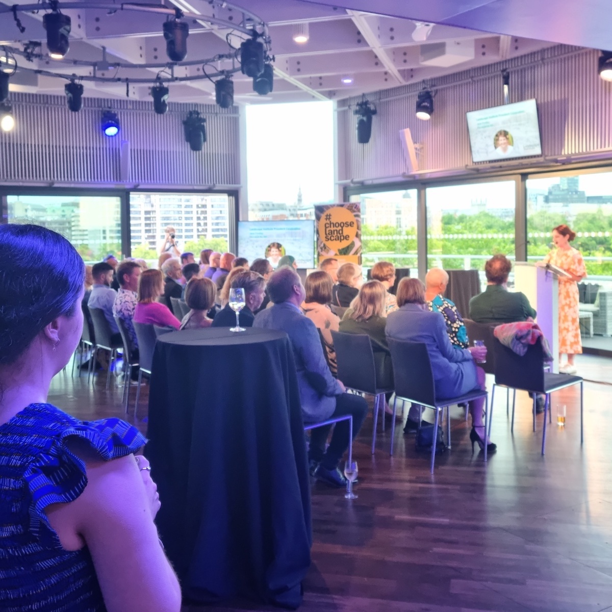 CSDHub's tweet photo. In May 2022, we joined the Landscape Institute in their President’s Celebration at the National Theatre, London. It was a real pleasure to attend such a prestigious event alongside some of the most influential landscape architecture professionals.

https://t.co/RdM2hkPb8I https://t.co/r1mrmpNdJF
