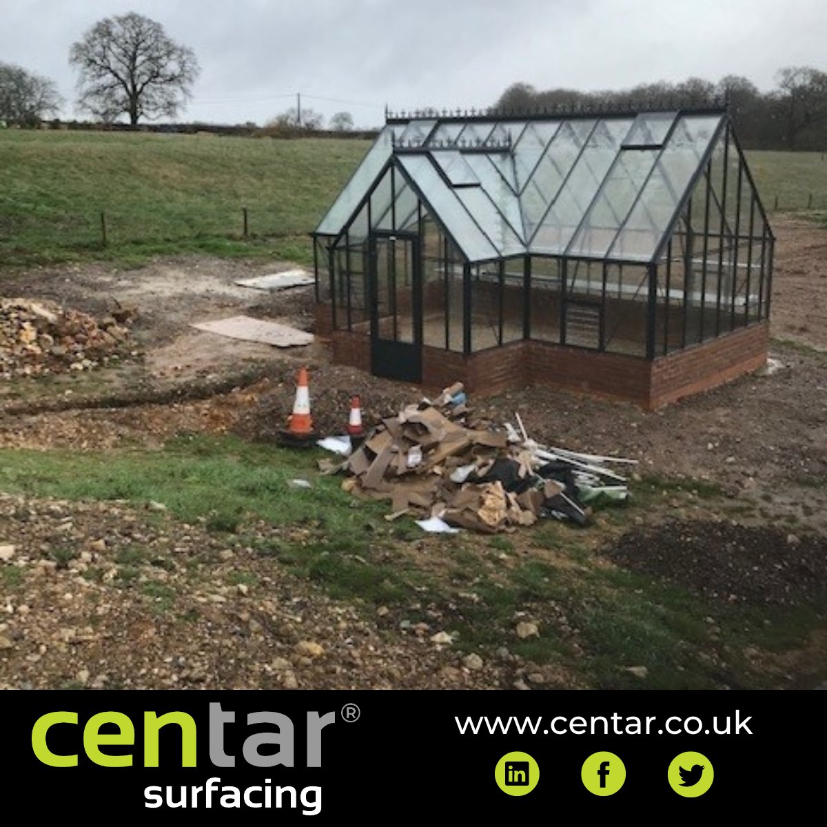 CentarSurfacing's tweet image. Our team had previously laid a driveway at a house in Berkshire, the owner required a footpath from the greenhouse and shed to make them more accessible.... Who did she call? The Centar team! 🙌
#repeatclient #professionalism #newproject #surfacing #reputation #customerservice