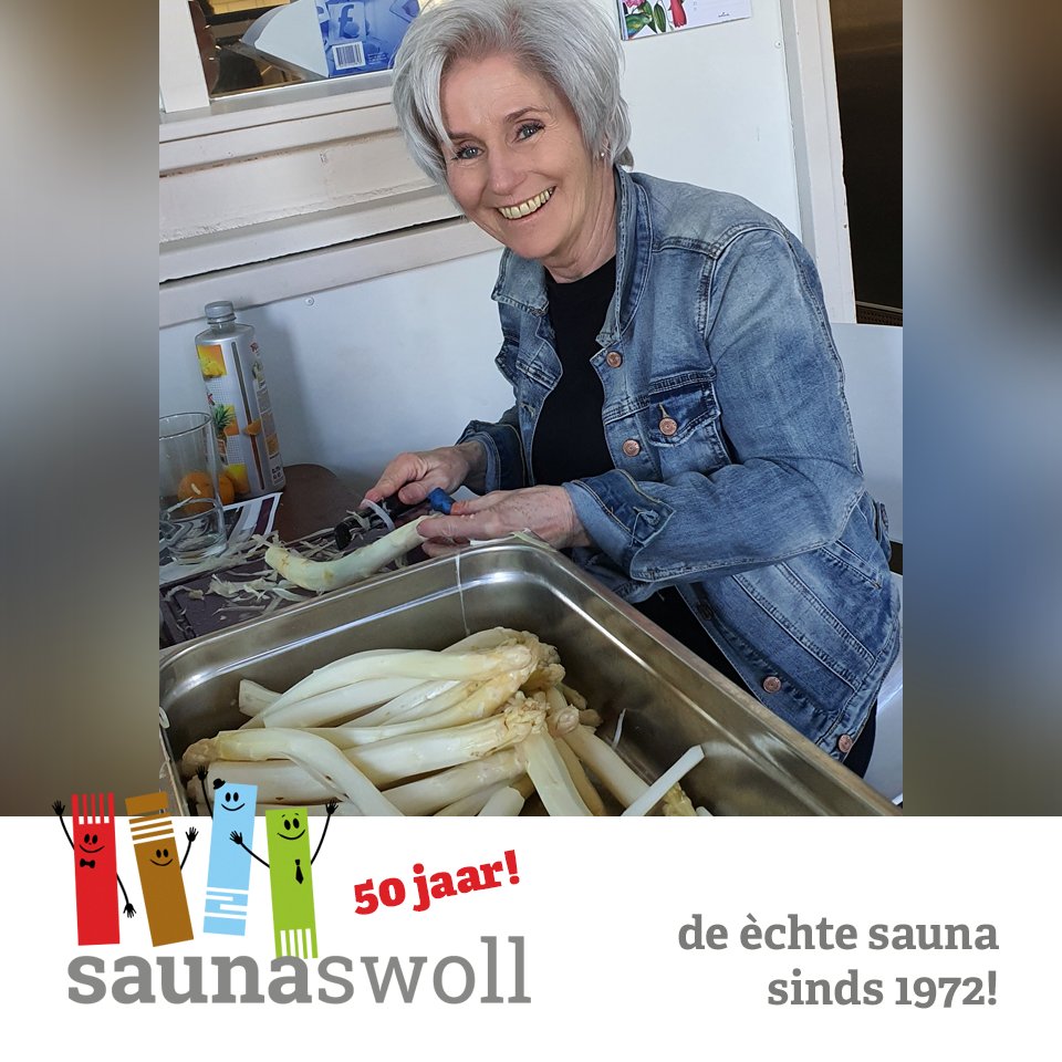 SaunaSwoll's tweet photo. Fijne eet-wat-je-wilt dag! Ook zin in asperges? Dat is niet zo gek, want we zitten midden in het asperge-seizoen! Asperges op de gril met ei, ham en Parmezaanse kaas, lekker in de soep of op een frisse salade. Reserveer een dagje sauna via https://t.co/K1qA3KjYcX en kom proeven! https://t.co/Mpk8kdbvpO