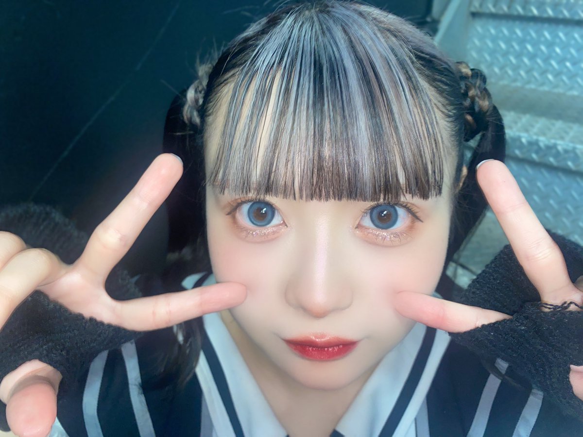 loverbwcutegirl's tweet photo. 恋瀬 まよいさんです。

Her name is 恋瀬 まよい

She is active in an pop idle called DINKY JUNK in japan

她叫 恋瀬 まよい

她活跃于日本名为彩DINKY JUNK的流行音乐组

＃DINKYJUNK　@DKJ_mayoi ＃恋瀬まよい
＃グラビア　＃アイドル　＃かわいい　＃IDOL https://t.co/x7TU20kl8D