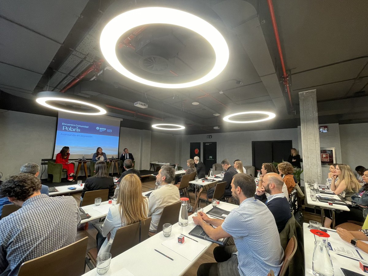 ...un espacio donde reflexionar de la mano de profesionales expertos y las propias asociaciones a fin de seguir construyendo respuestas a los retos presentes y futuros sobre #Depresión y #Suicidio.  Encuentro Polaris- Avanzando en depresión #Avifes #SaludMental
