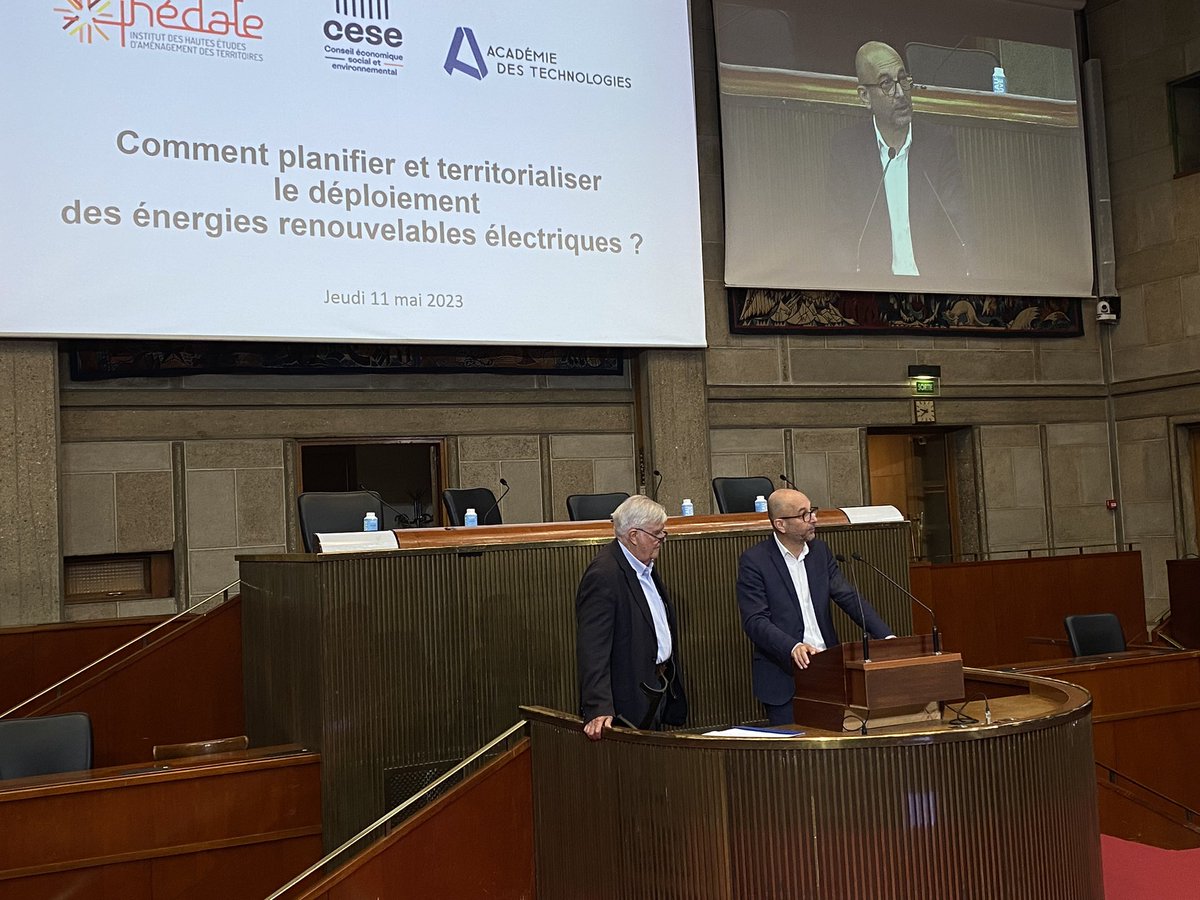 ThierryBeaudet's tweet photo. 🎙️ Aujourd’hui, @lecese, dont la dimension #écologique traverse l’ensemble des problématiques soulevées par nos travaux, accueillait la journée d’étude de l’@ihedate consacrée au déploiement des énergies renouvelables électriques.

@RICHARD_FNE https://t.co/8XOGTWwMtc