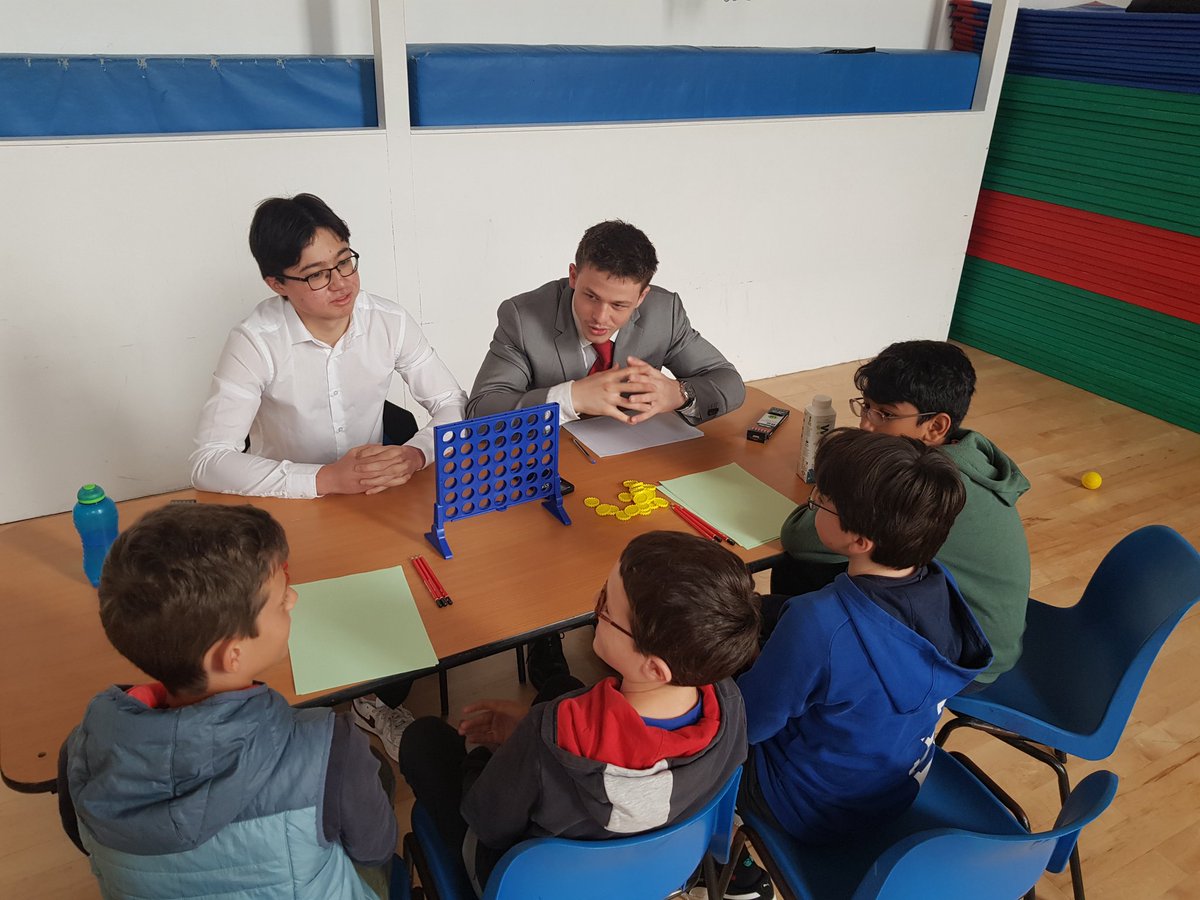 Bountydublin's tweet photo. Dernier jour pour le Festival de Maths : activités proposées par les Tles Maths Expertes au CM2👨‍🎓👩‍🎓. Calcul mental, constructions géométriques, escape game...les élèves sont ravis. Reception à l'ambassade d'allemagne pour la cloture 🥂@aefeinfo @lfidublin @FranceinIreland https://t.co/hC5nPCyFMk