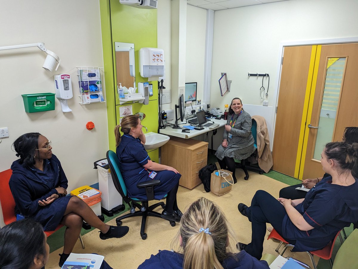 #InternationalNursesweek <a href="/BWC_NHS/">BWC NHS Trust</a> oxygen training underway by our team for staff members, with support from Baywaters senior clinical advisor Claire hole <a href="/BaywaterHealth/">Baywater Healthcare</a> <a href="/IsobelMB/">Isobel</a> <a href="/PrasadNagakumar/">Prasad Nagakumar</a>