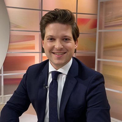 Opnieuw een urenlang debat over #stikstof. Opnieuw lijken we geen stap verder. Hoe kijkt de landbouwman van de <a href="/VVD/">VVD</a> naar de prestaties van hun eigen stikstofminister? En wanneer komt die beloofde 'versnelling' van Rutte IV? Sven praat met <a href="/ThomvCampen/">Thom van Campen</a>. 11.30u, <a href="/NPORadio1/">NPO Radio 1</a>! #WNL