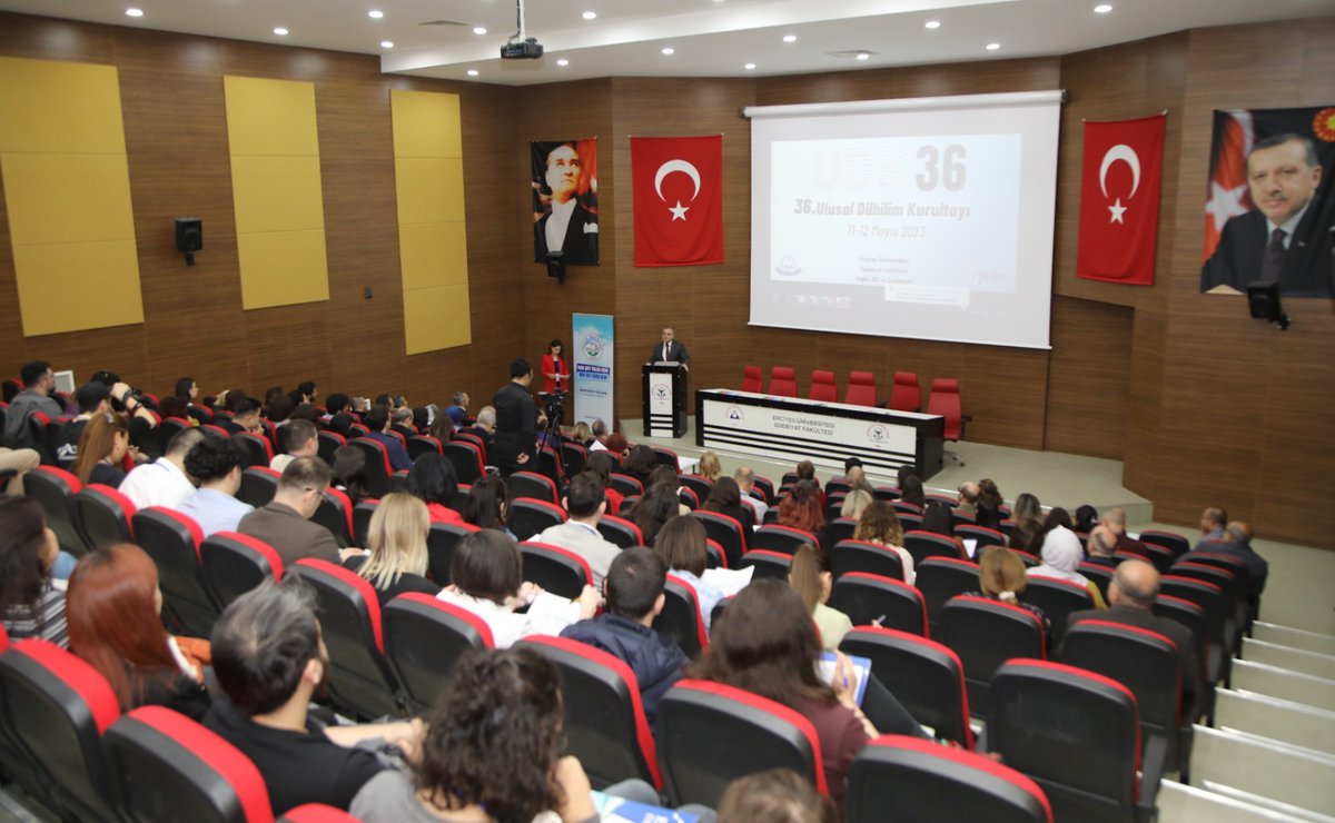 ProfFatihAltun's tweet photo. 36.Ulusal Dilbilim Kurultayı’nı değerli akademisyenlerimizin katılımları ile Üniversitemiz ev sahipliğinde gerçekleştirdik. Bu önemli etkinliğin düzenlemesinde emeği geçenlere teşekkür ederim. https://t.co/vJ7U5Q2BUE