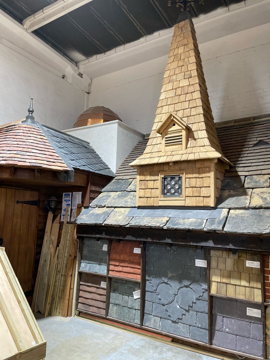 SussexHeritage's tweet image. A wonderful visit yesterday to @scrtltd to talk all things bursary.  We have some exciting plans with @ClarkeRoofingSL to offer short courses at this fantastic centre.  Details to come soon.....

loom.ly/cf2WB_w