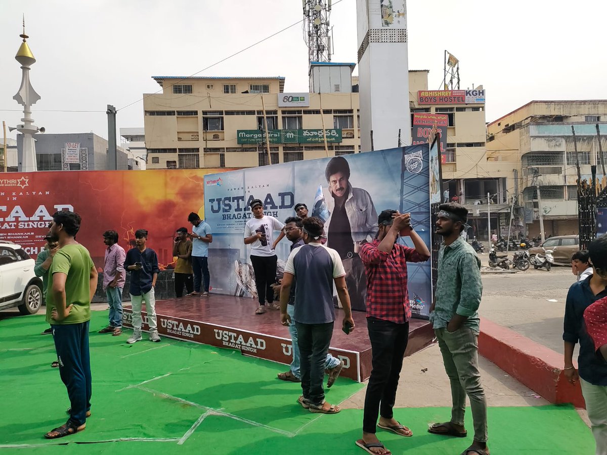 PawanismNetwork's tweet photo. CELEBRATIONS Begins today at 04:00 PM 💥 get ready 🌪️

#UstaadBhagatSingh https://t.co/RgaOFwwd3G