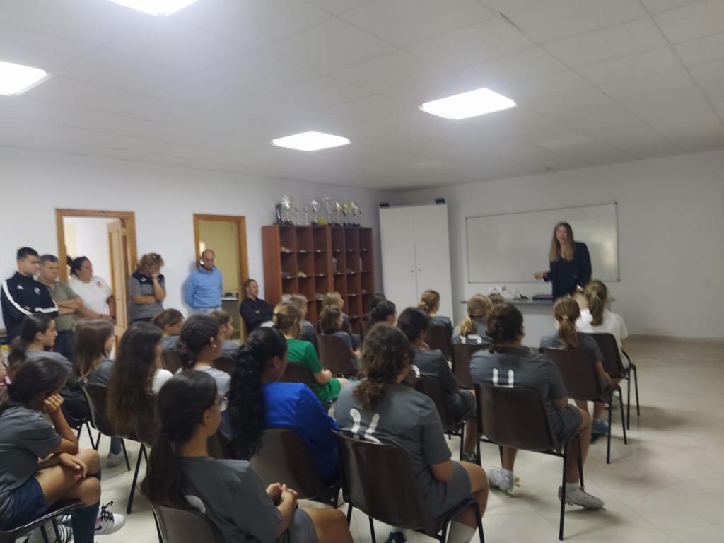 Kike Mateu🇪🇸📻📺⚽️🦇📚🏆🏌️‍♂️Instag: kikemateu_ tweet media